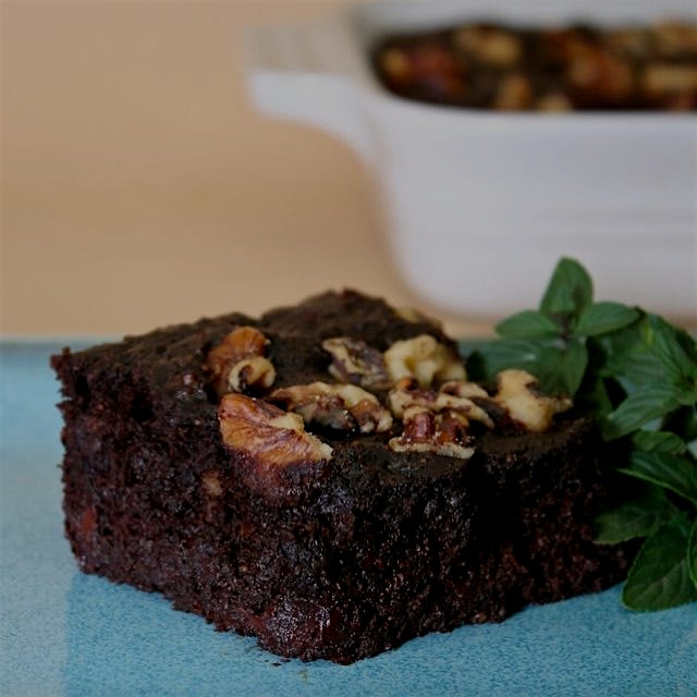 Sweet potato Paleo brownies. ️Search for them on the link in my bio. 🍫💃😋 Super healthy, easy, and...