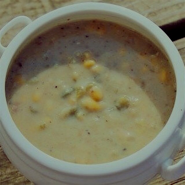 Spicy 'cream' of corn soup. No cream just puréed cauliflower. On the blog 