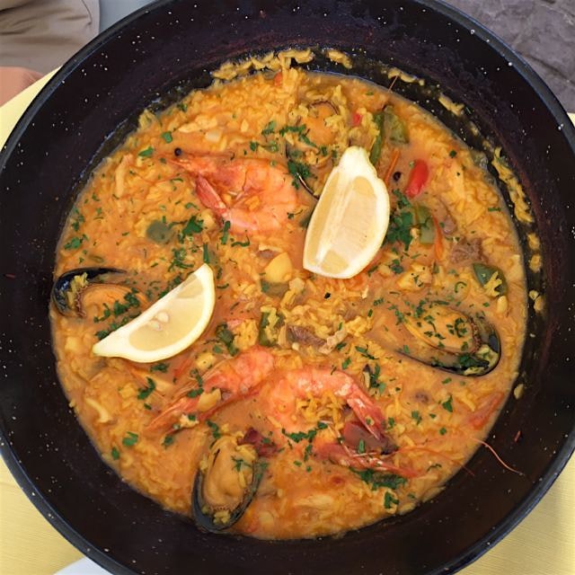 Tbt to warmer days with paella. #tenerife