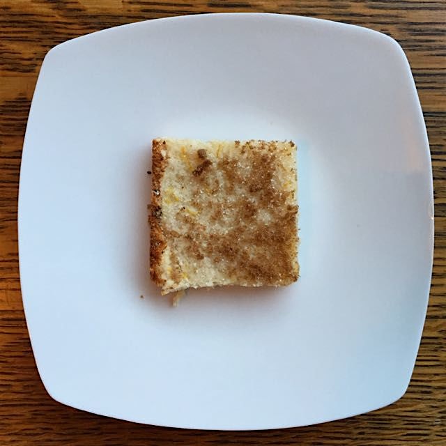 When life gives you lemons, make (vegan) lemon bars! Recipe on theencyclofeedia.com