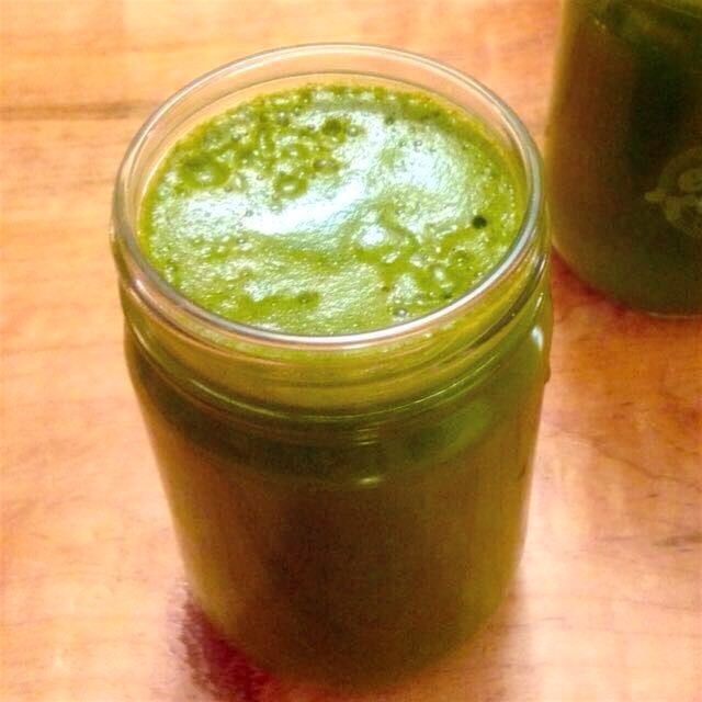 One of my favorite ways to start off the day! Juice. Gives me a good boost to keep me alert and r...