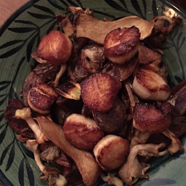 Rhody winter with scallops, roasted mushrooms, and potatoes 