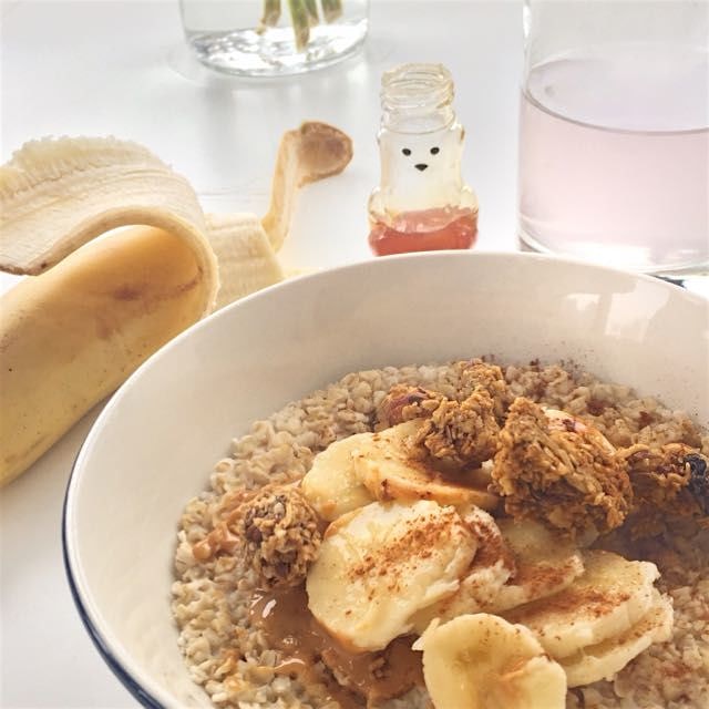 surprise breakfast. my favorite classic oatmeal with cinnamon. #grateful #sundayfunday