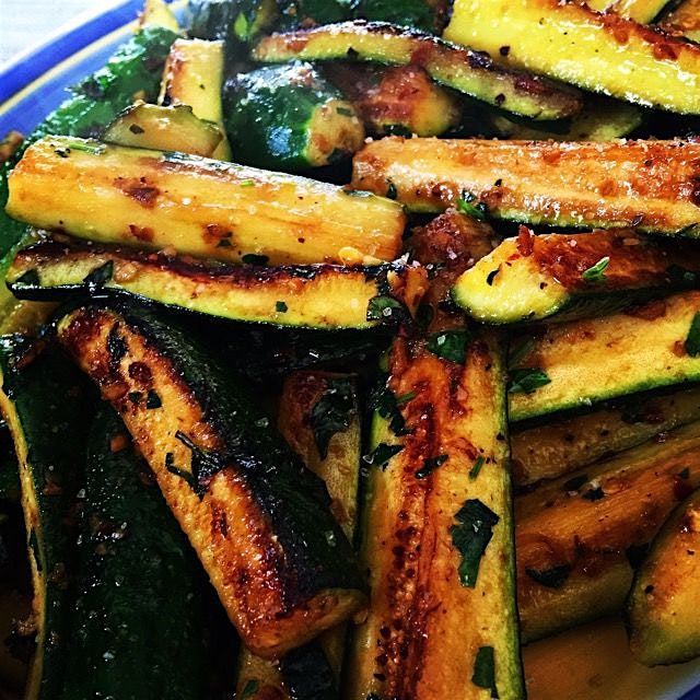 A #quickie for lunch! Sautéed Zucchini w Chili Pepper Flakes and Parsley. #simplicityiskey #yumde...