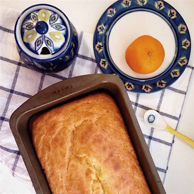 Homemade Orange Yogurt Cake! Num num num