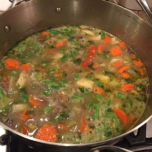 Snowing outside yet again...
Making a home vegetable soup remedy 