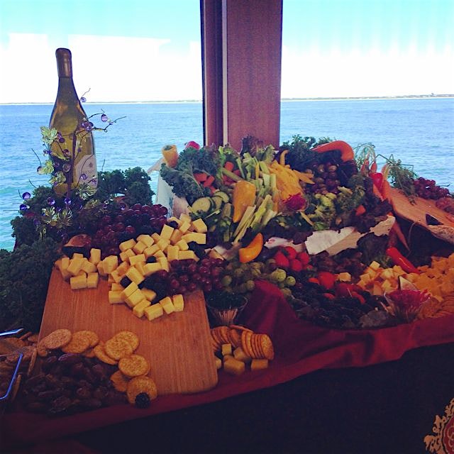 #onayacht cheese & fruit spread ⚓️