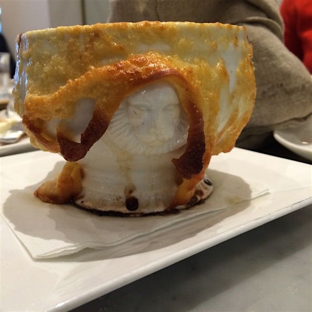 The lion's head of my French onion Soup came with a mane.