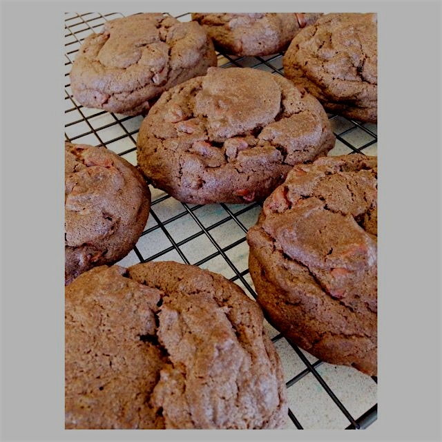 Chewy Double Chocolate Chip Cookies! NOMNOM!! Hot out the oven! 