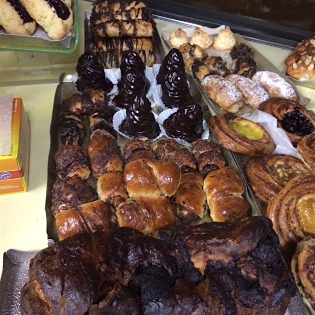 How much is that puppy in the window? So many Kosher treats at quintessential NYC bakery, Moishe's.