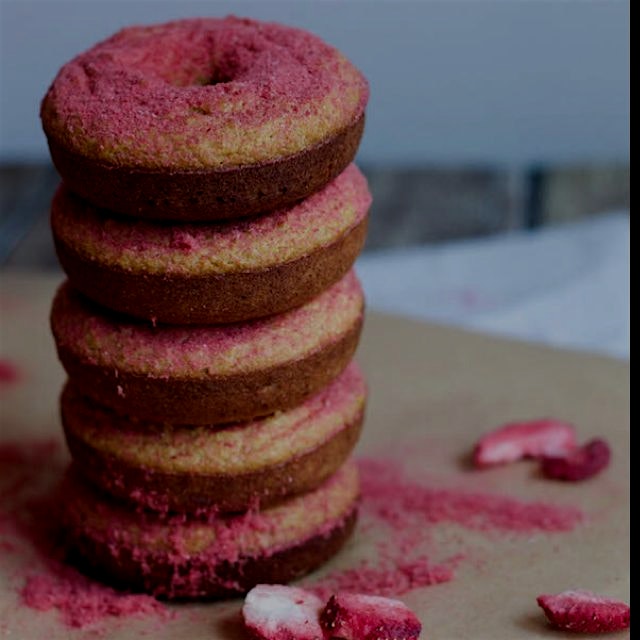 Red for Aries season: Strawberry Jelly Donuts (gluten-free) and so tasty! http://bit.ly/19H42GX