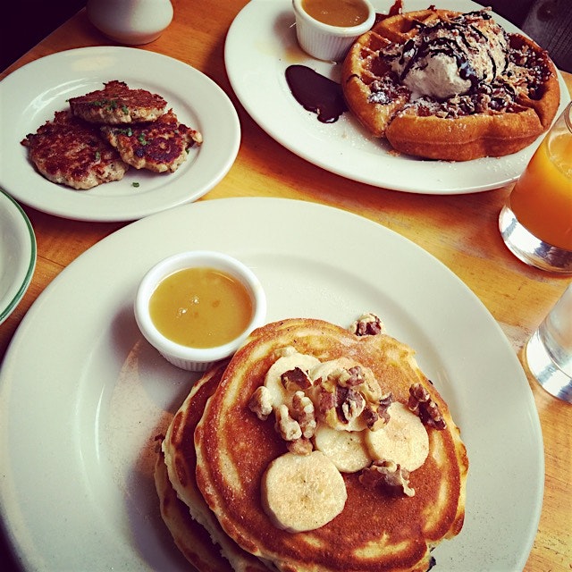 Banana Walnut Pancakes, Chocolate Waffles, and homemade Sausage with @tinabeans! 