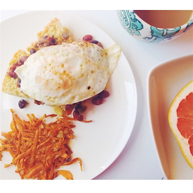 Weekend breakfast #2: My big brother is in town, so I made him a big brunch. Piled chili and a fr...