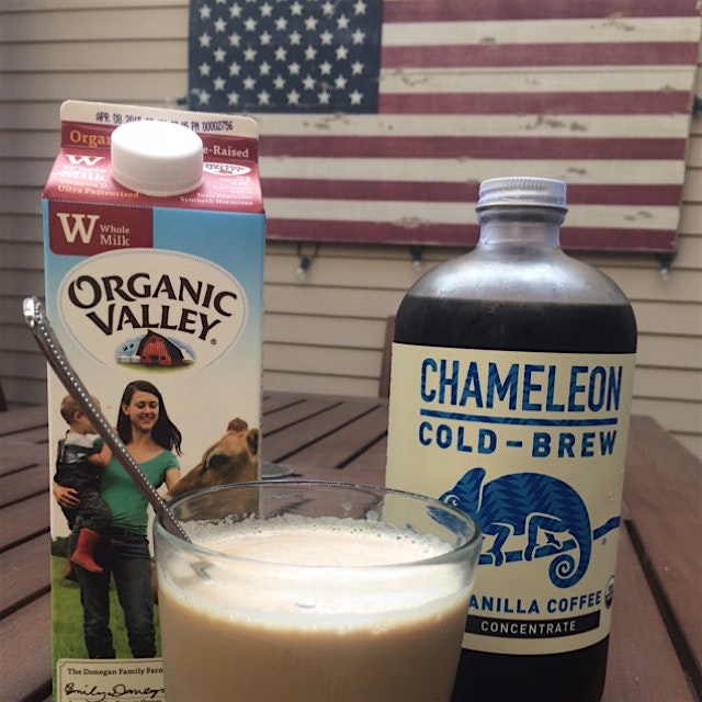 Late-morning treat w these good friends:) I'm loving cold-brewed coffee!!!