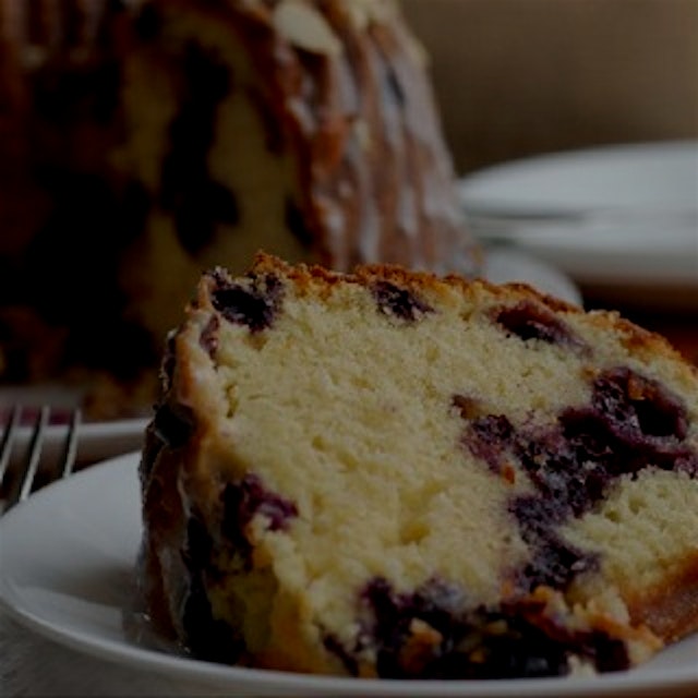The latest recipe on my food blog, Lemon Blueberry Bundt Cake
http://bit.ly/1HiPKqF