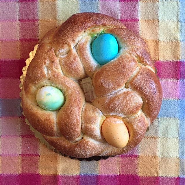 Sicilian egg bread with anise seeds 🐣