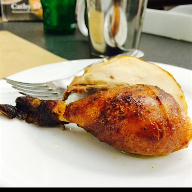 This may just look like any old chicken drumstick, but it's the leftovers from an absolutely incr...