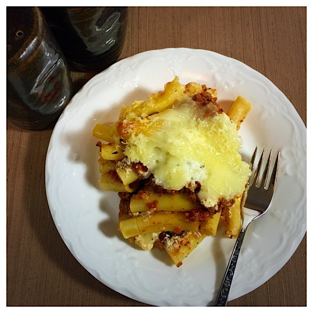 Baked ziti. Sunday supper for 1 turned into Sunday supper for 6!