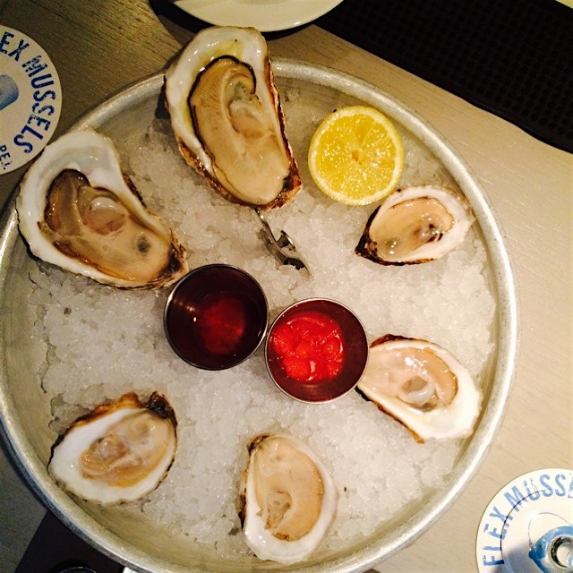 Thanks @inahalfshell for the reco. Made it to flex mussels and had some delicious eastern oysters...