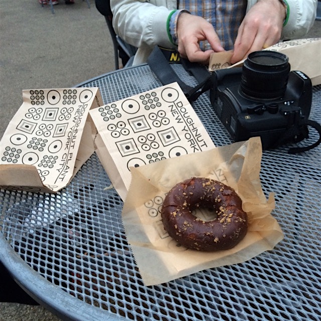 It's finally spring! Perfect excuse to bring my favorite doughnuts al fresco...