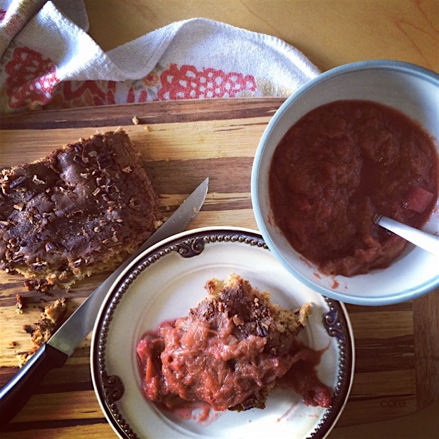 Alberta rhubarb cake and rhubarb compote! Tastes like spring! #recipeonmyblog