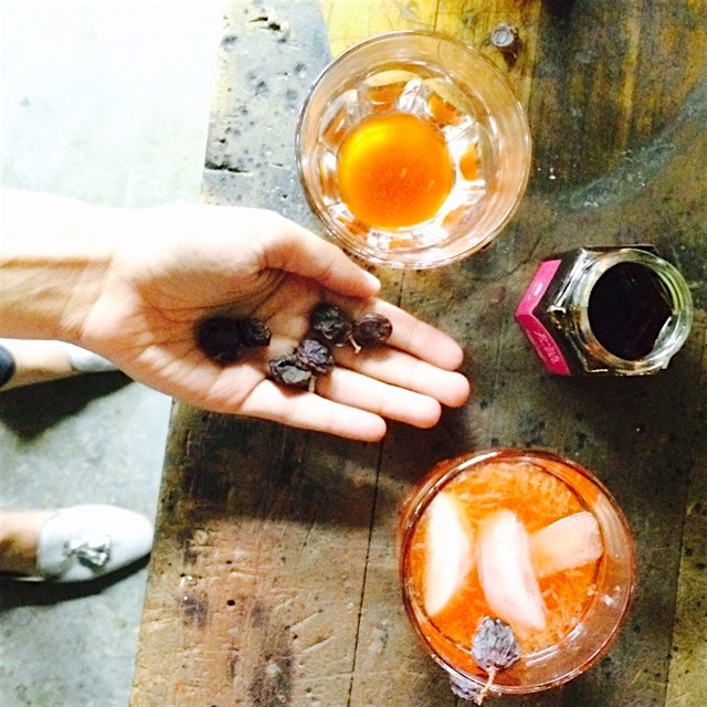 @Gustiamo dinner kicked off with beautiful Italian raisins And lemon juice Cocktails. 