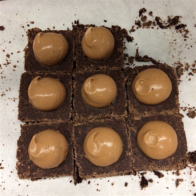 Passed by my friend's station & liked the way this looked. Chocolate biscuit. Chocolate feuilleti...