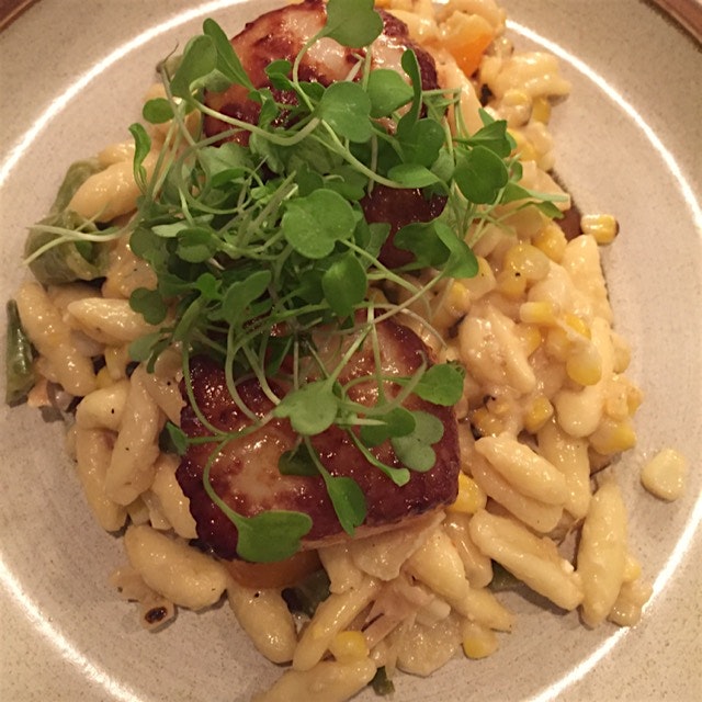 Scallops, corn, peas