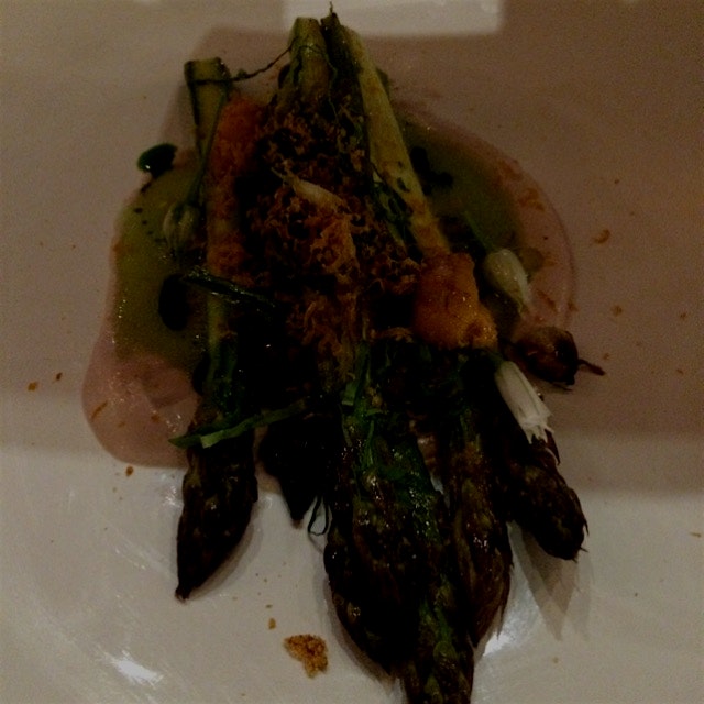 Roasted asparagus With sea urchin And sorrel