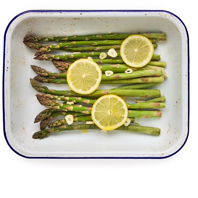 Roasted asparagus, garlic + lemon. Easy! Full recipe on eatrealfoodnyc.com