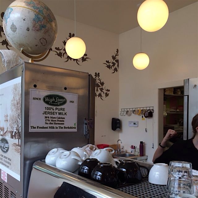 Voltage coffee is jamming right now in kendell square! And great local ingredients everywhere. Co...