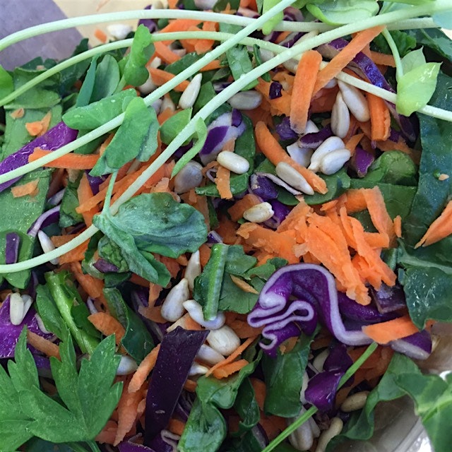 Raw detox salad from @farmigo ! Fresh, easy and delicious!! 