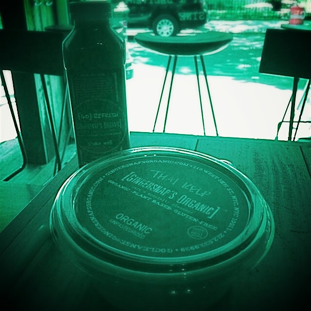 Love this village cafe! My favourite green juice in the city :) 