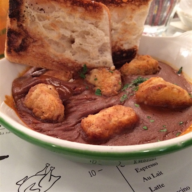 Sweetbread X peri-peri sauce for brunch? Why not! 