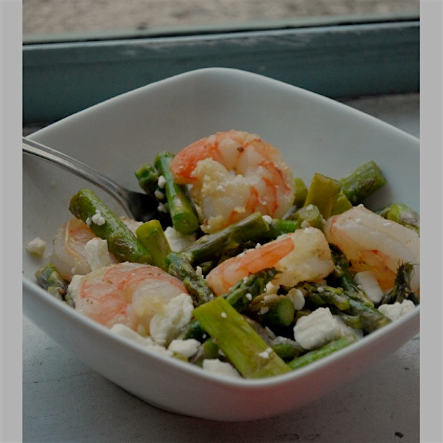Looking for an easy summer dish? Try this quick and simple shrimp, asparagus, and feta salad. The...