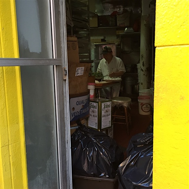Making dim sum at #nom wah in NYC Chinatown 