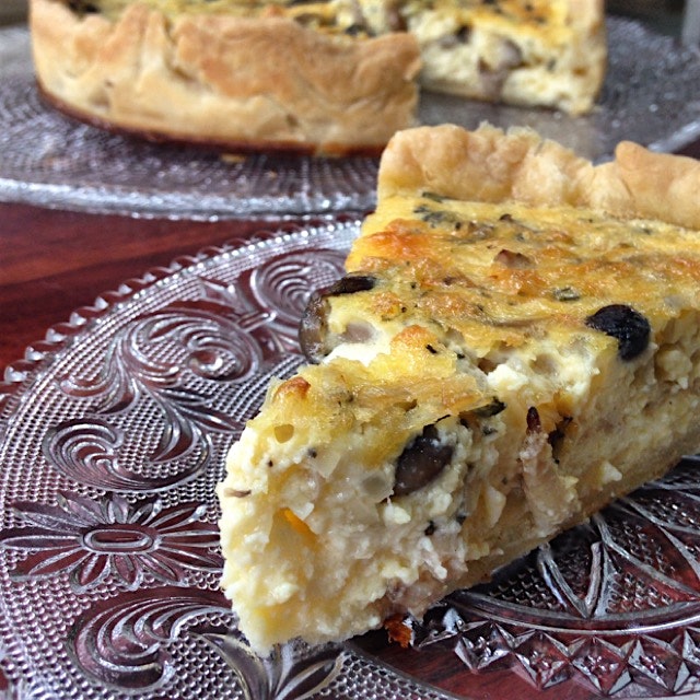 If I can, you can! This Rosemary-spring onion-mushroom quiche with idiazabal cheese(like a manche...