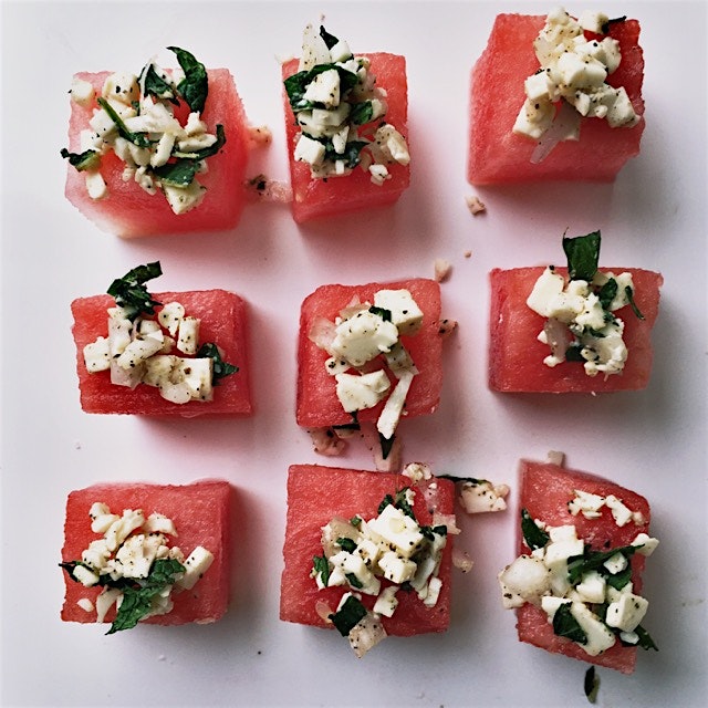 Finally it's June , and summer flavours are here to stay!🍉☀️🍴 // This gorgeous salad packs a flav...