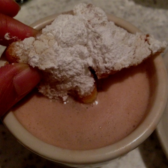 On your recommendations @shannonvittoria & @Rachna! Heavenly beignets dipped in hot chocolate.