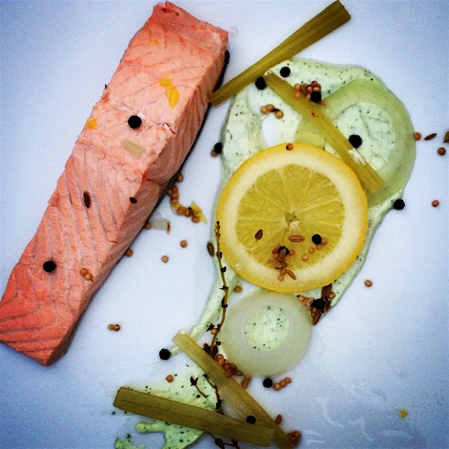 Simple poached salmon 🐟 and dill yogurt sauce. Poached in water w lemon, orange, fennel, mustard ...