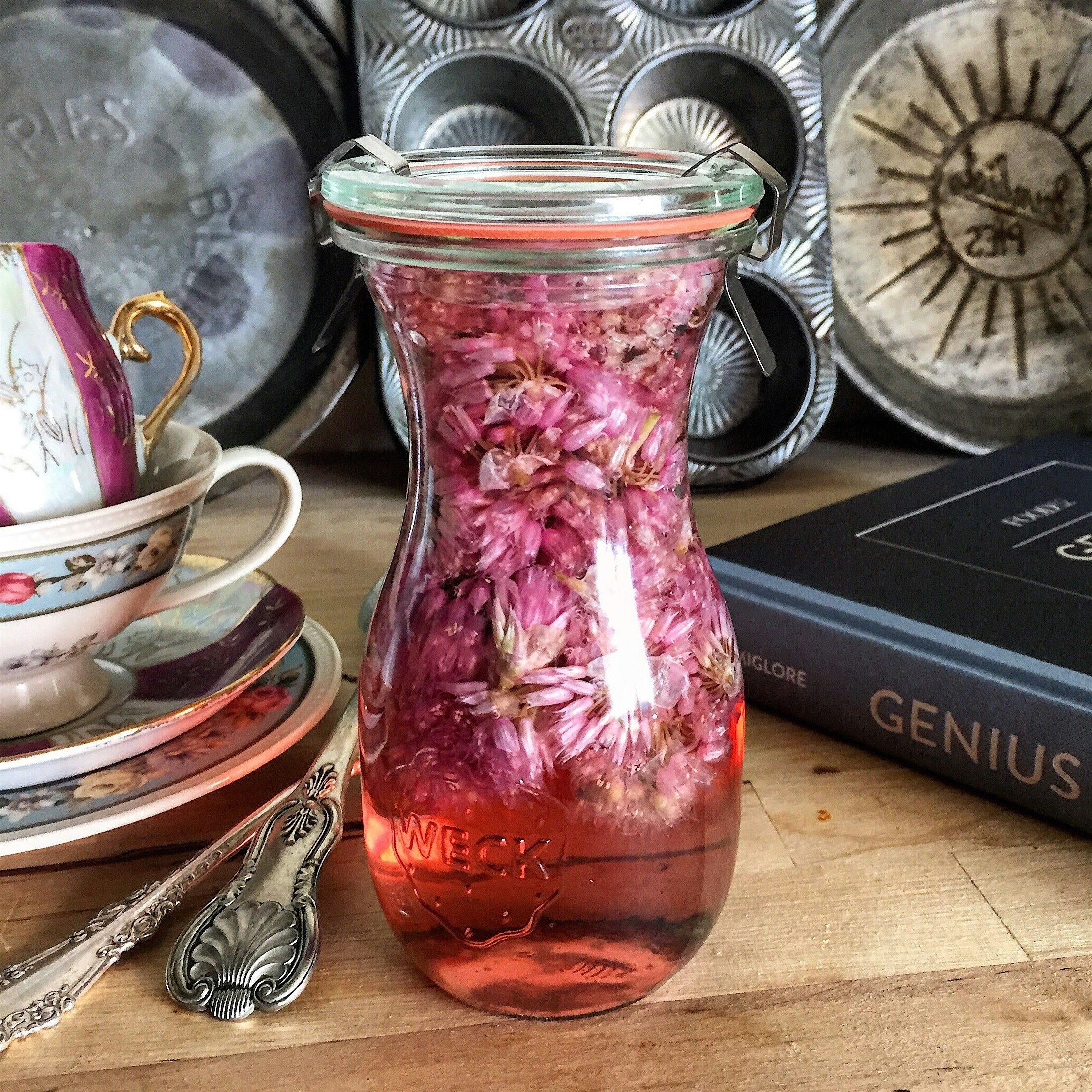 Chive Blossom Vinegar. It's so purty! ☺️
