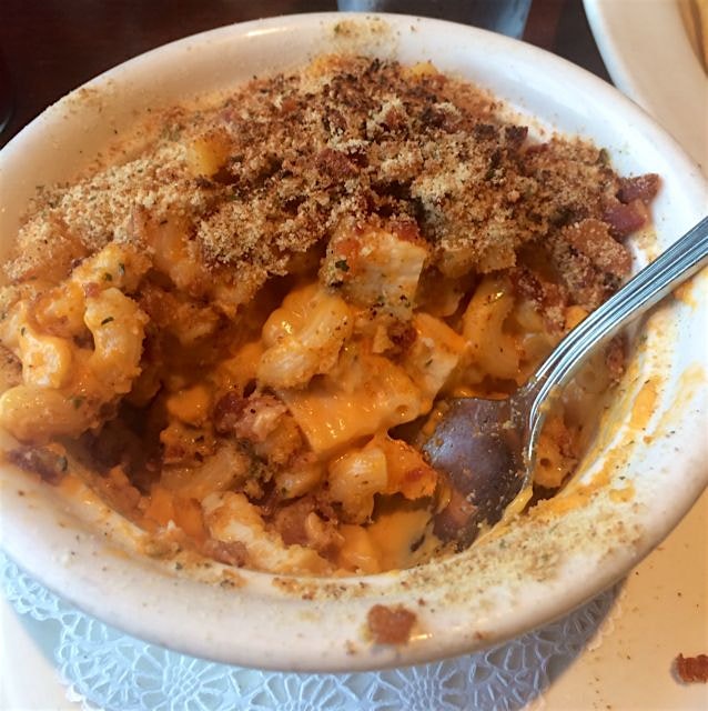 Buffalo Chicken Mac n Cheese @Miley Spillane's