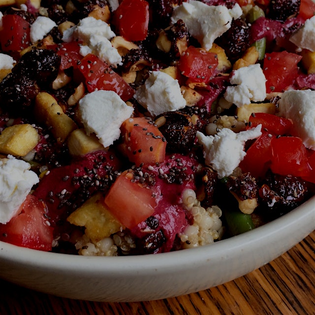 A super filling and tasty Blueberry Power Salad | recipe: http://theencyclofeedia.com/2015/06/24/...