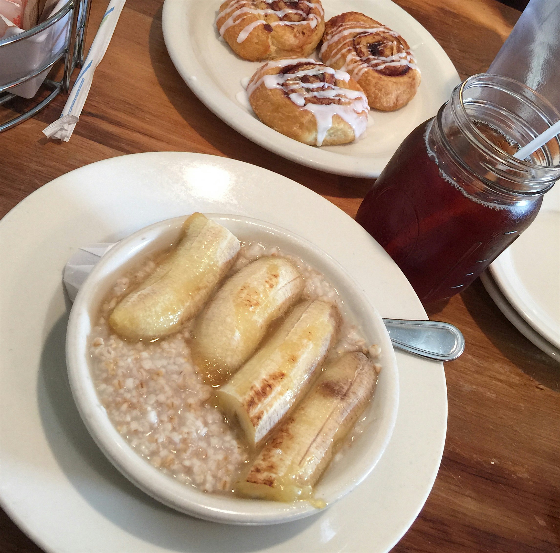 How could I say no to fresh cinnamon rolls and steel cut oats topped w/ grilled bananas?! 
