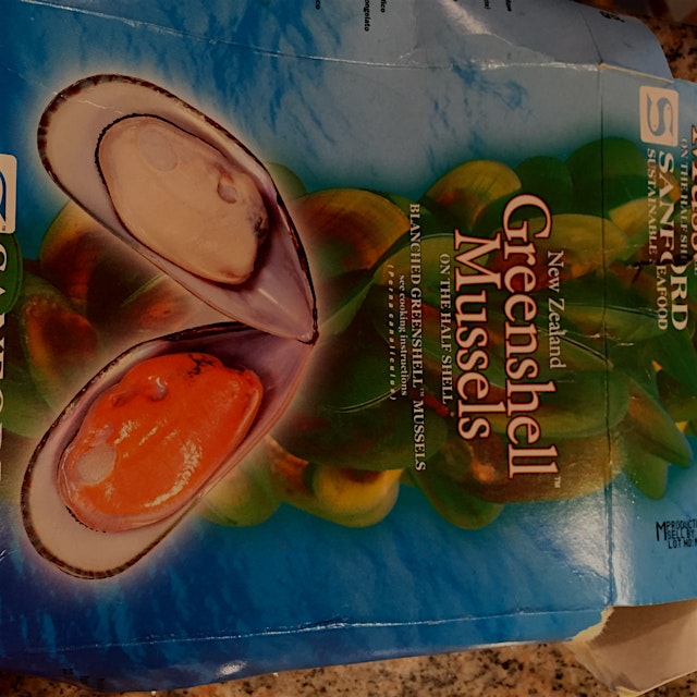 We used to buy these New Zealand green shell  mussels at DeCicco's grocery store in Armonk NY - w...