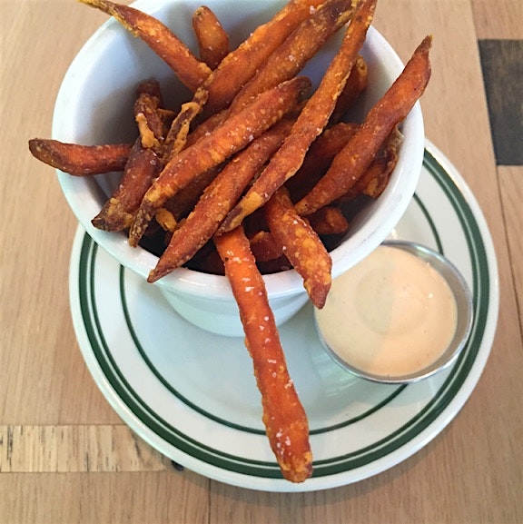 I can't resist sweet potato fries. Particularly when they're staring up at me from the menu at Mo...