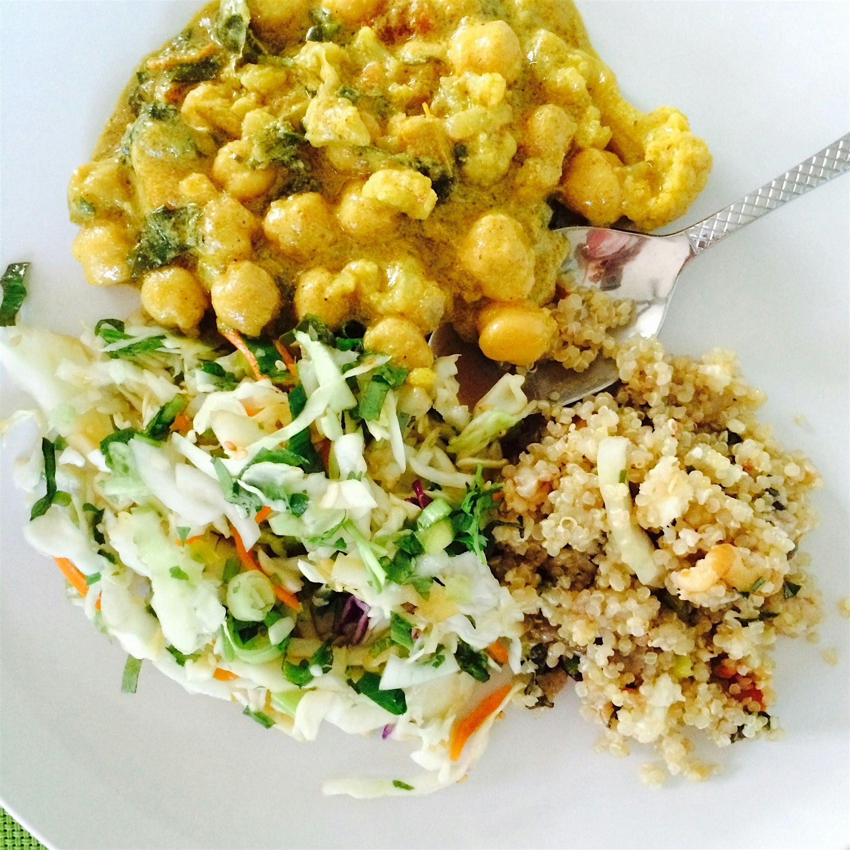 Bachelorette weekend kicks off with a delish vegetarian meal prepped by chef Viviana of chickpeas...