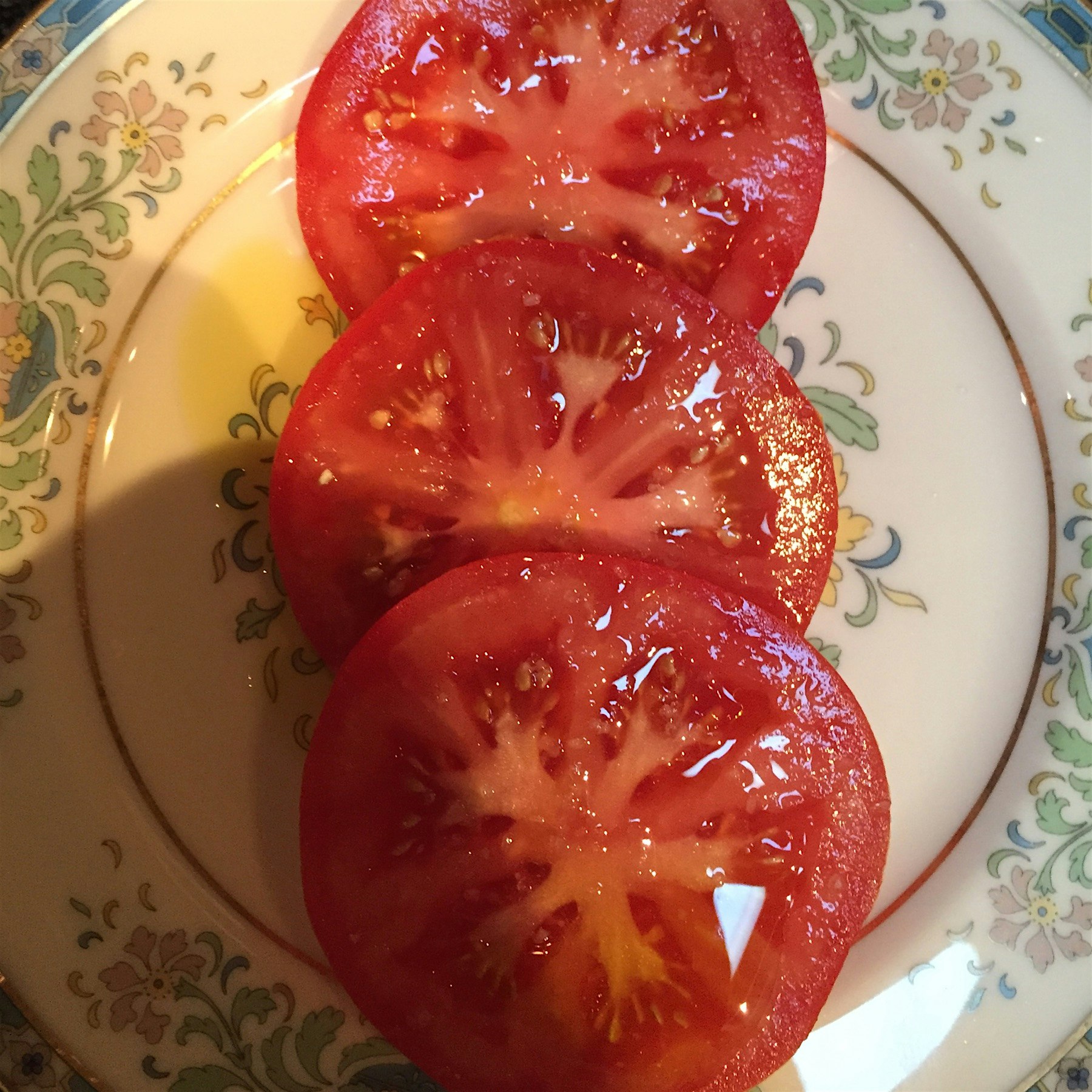 Tomatoes grown in dirt and nourished by rain, direct sun, and air #redeats