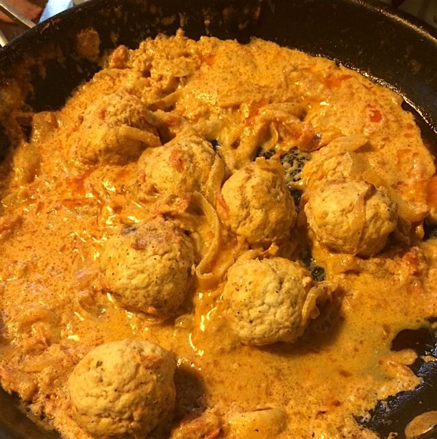 For lunch today: Homemade meatballs with homemade tomato sauce - Merci to my foodie husband 