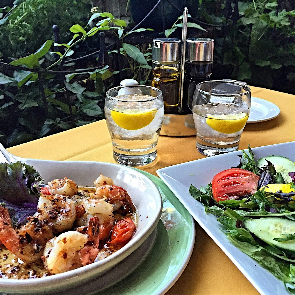 Scenes from an Italian Restaurant...patio. Cue Billy Joel song. 
Didn't have to cook ☺️ 
Shrimp P...